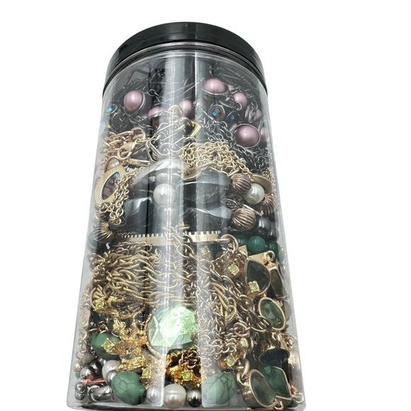 Mystery Jewelry Jar #1058 Wearable Quality Pieces 2lbs Necklace Bracelet Earring - Picture 2 of 4